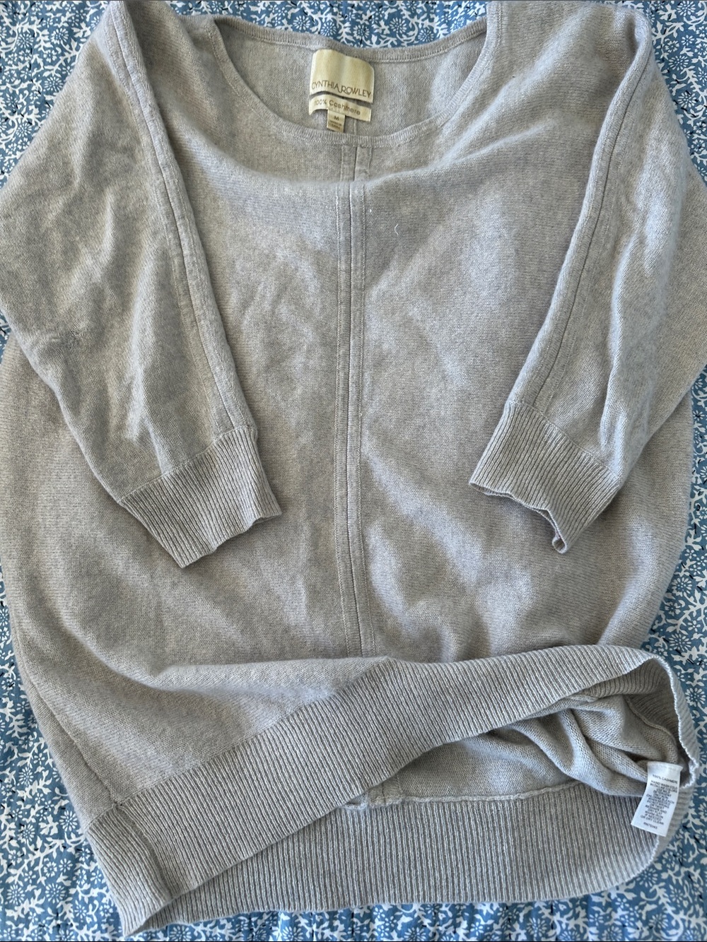 Cynthia Rowley Light Gray Crewneck Sweater with Center Seam